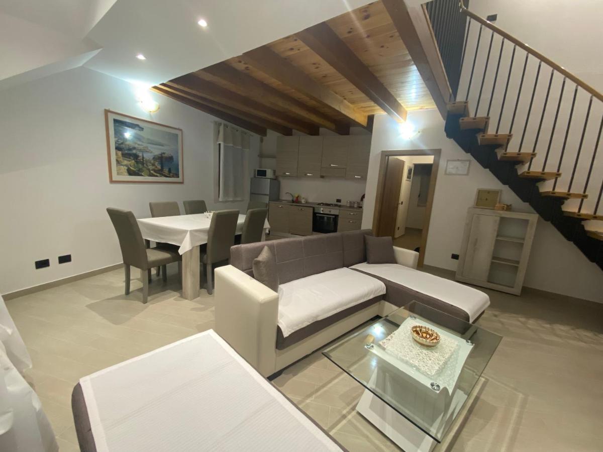 Apartman Galerija Ogulin Buitenkant foto