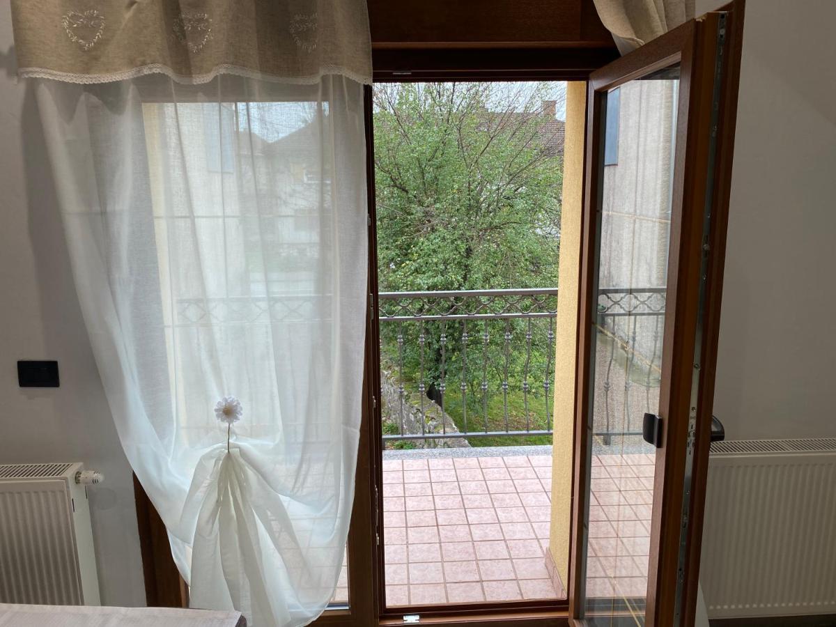 Apartman Galerija Ogulin Buitenkant foto