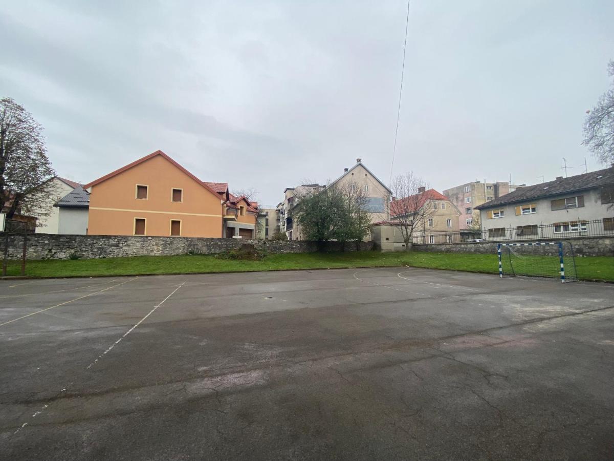 Apartman Galerija Ogulin Buitenkant foto