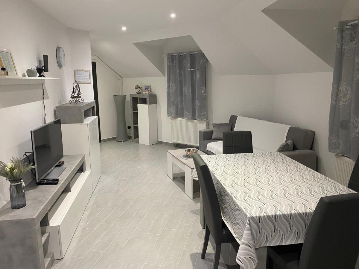 Apartman Galerija Ogulin Buitenkant foto