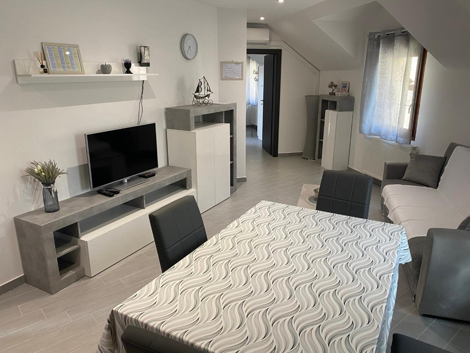 Apartman Galerija Ogulin Buitenkant foto