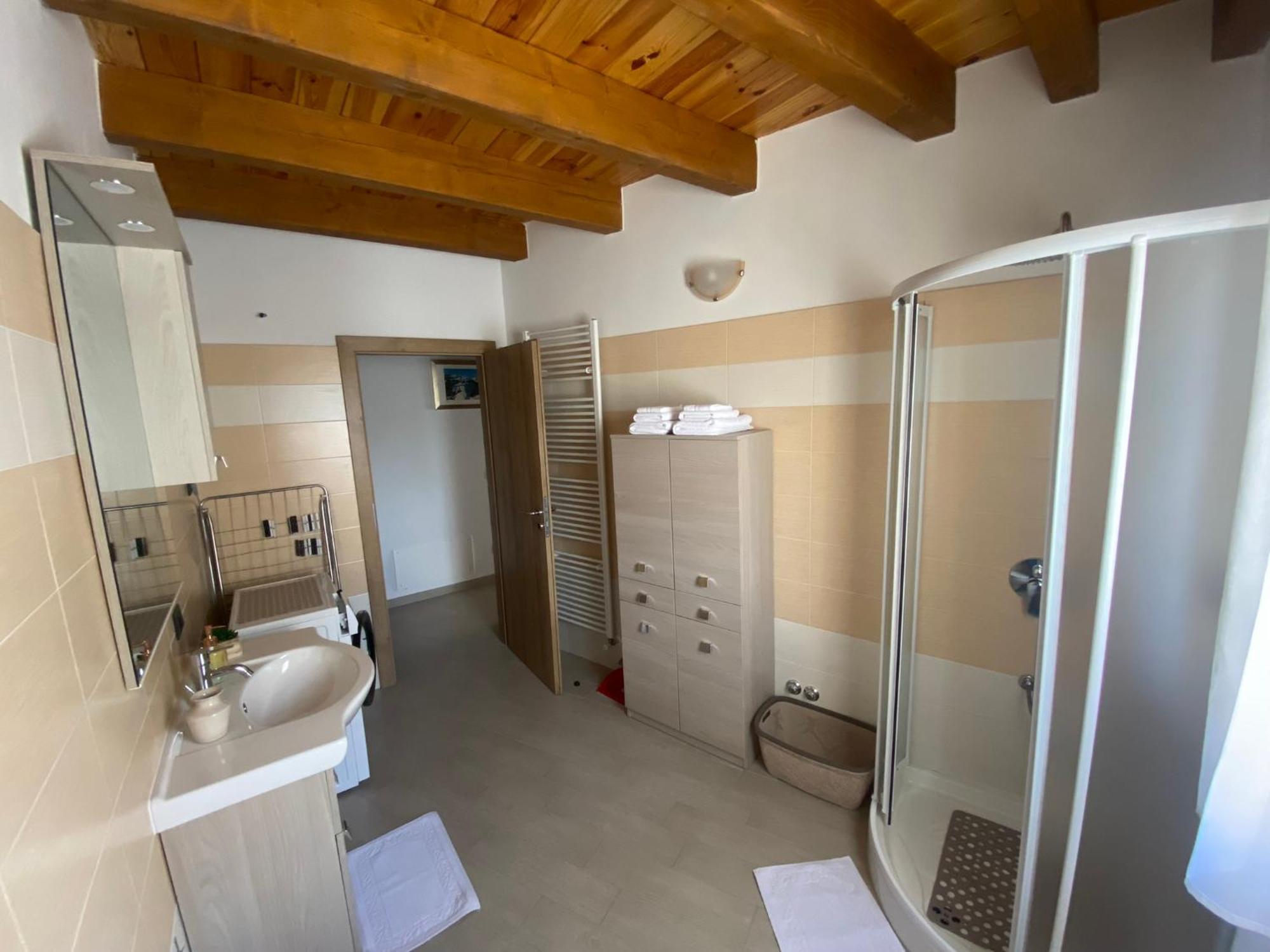Apartman Galerija Ogulin Buitenkant foto