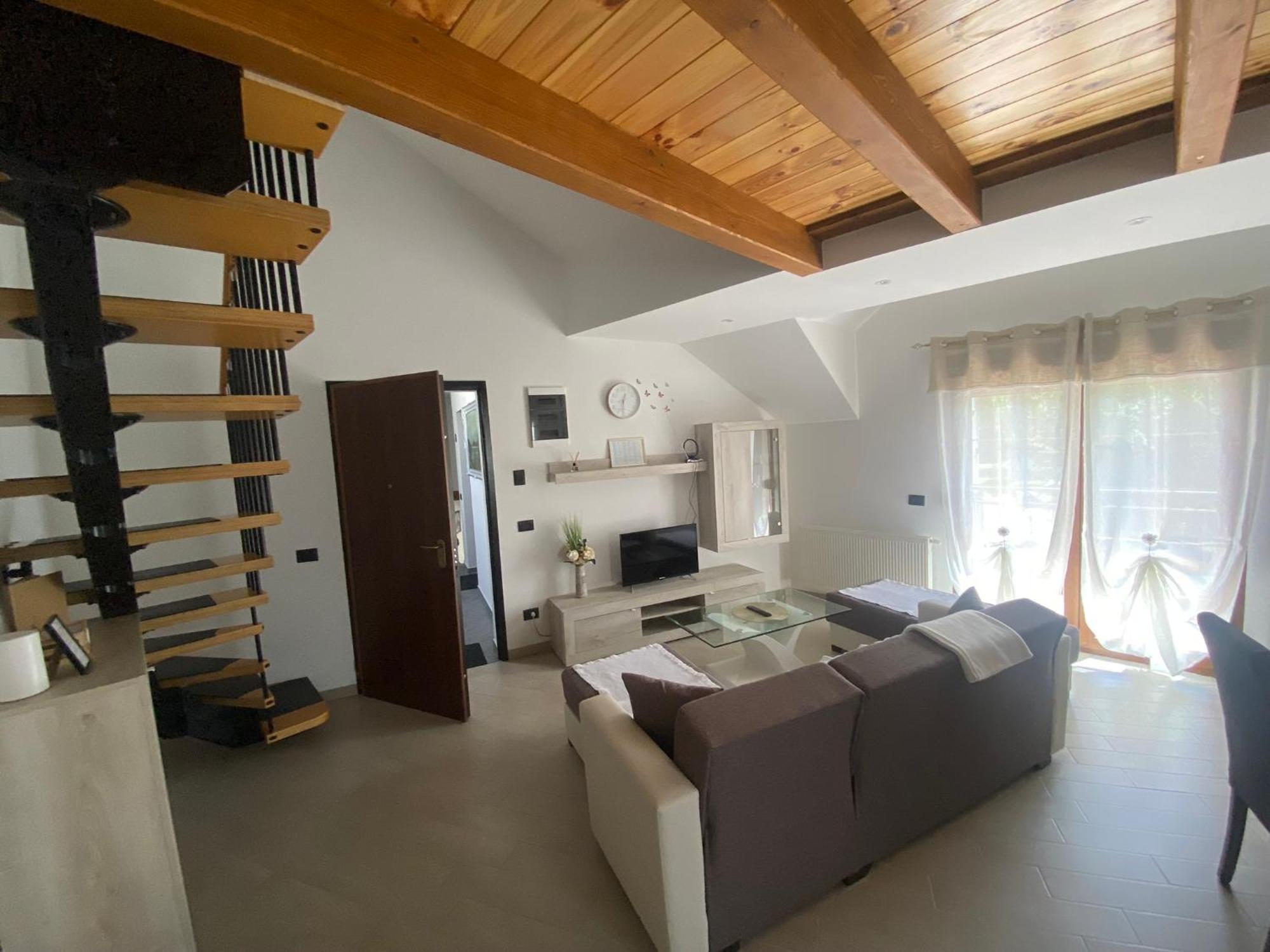Apartman Galerija Ogulin Buitenkant foto